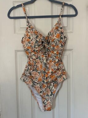 NWT Cupshe One-piece